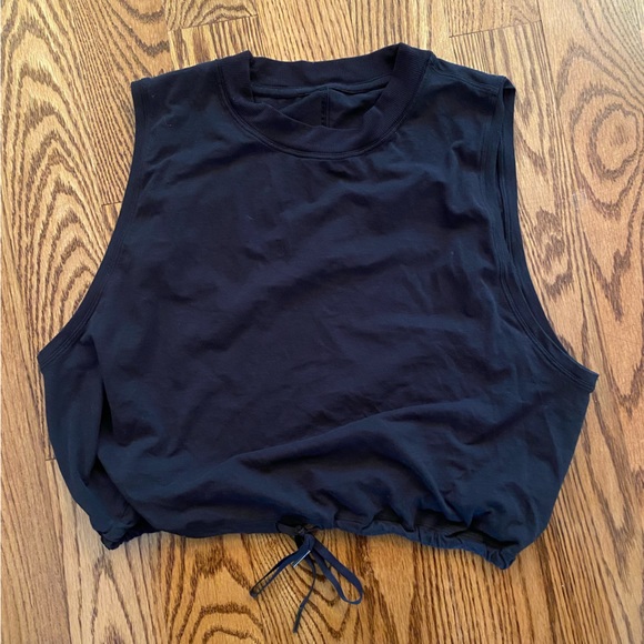 Lululemon black cropped tank top in size 6 with drawstring - Picture 1 of 3